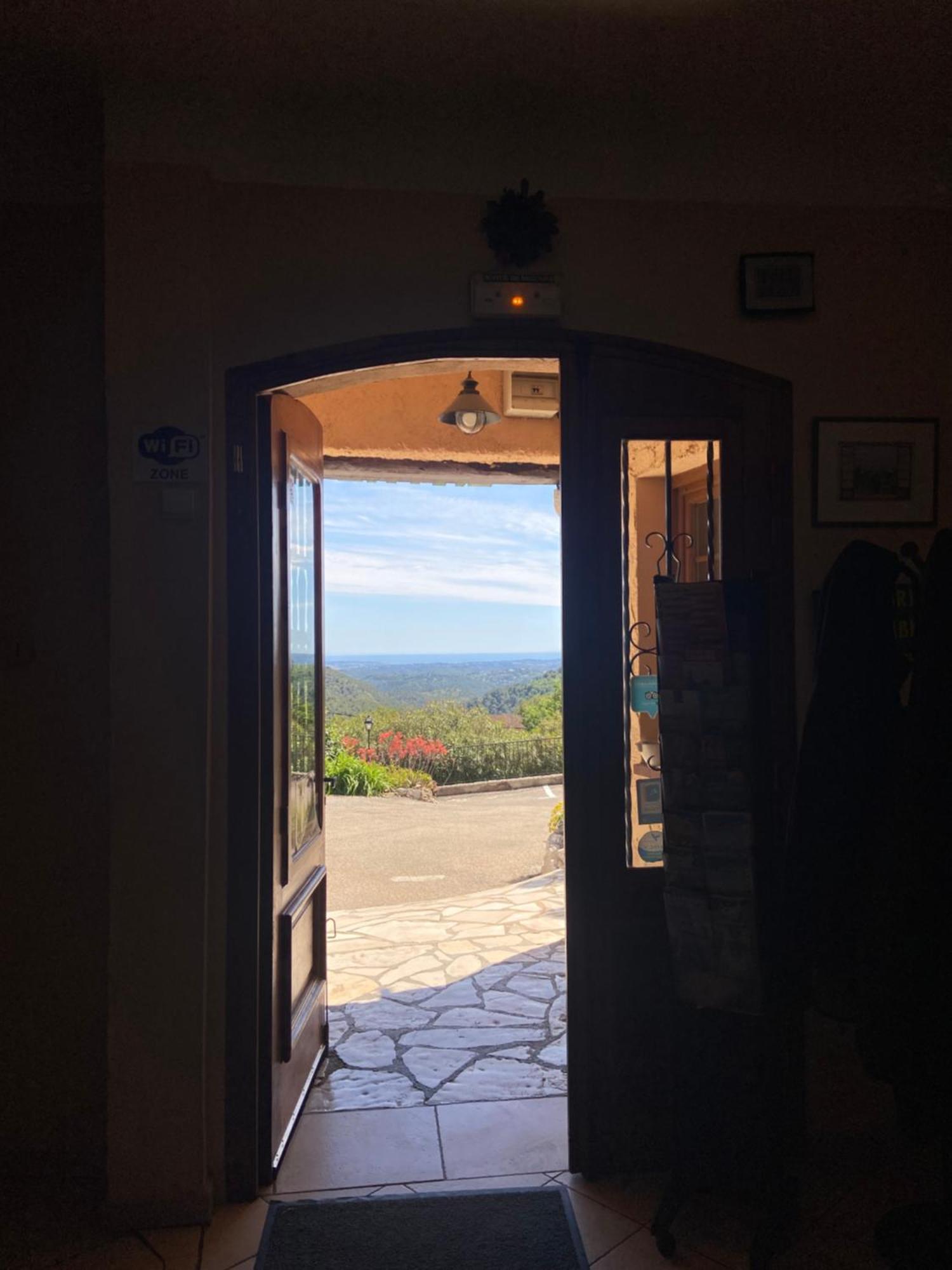 Les Belles Terrasses Hotell Tourrettes-sur-Loup Eksteriør bilde